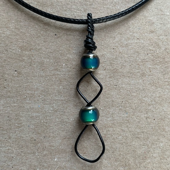 Mood Bead Necklace-Handcrafted NWT - Picture 3 of 6